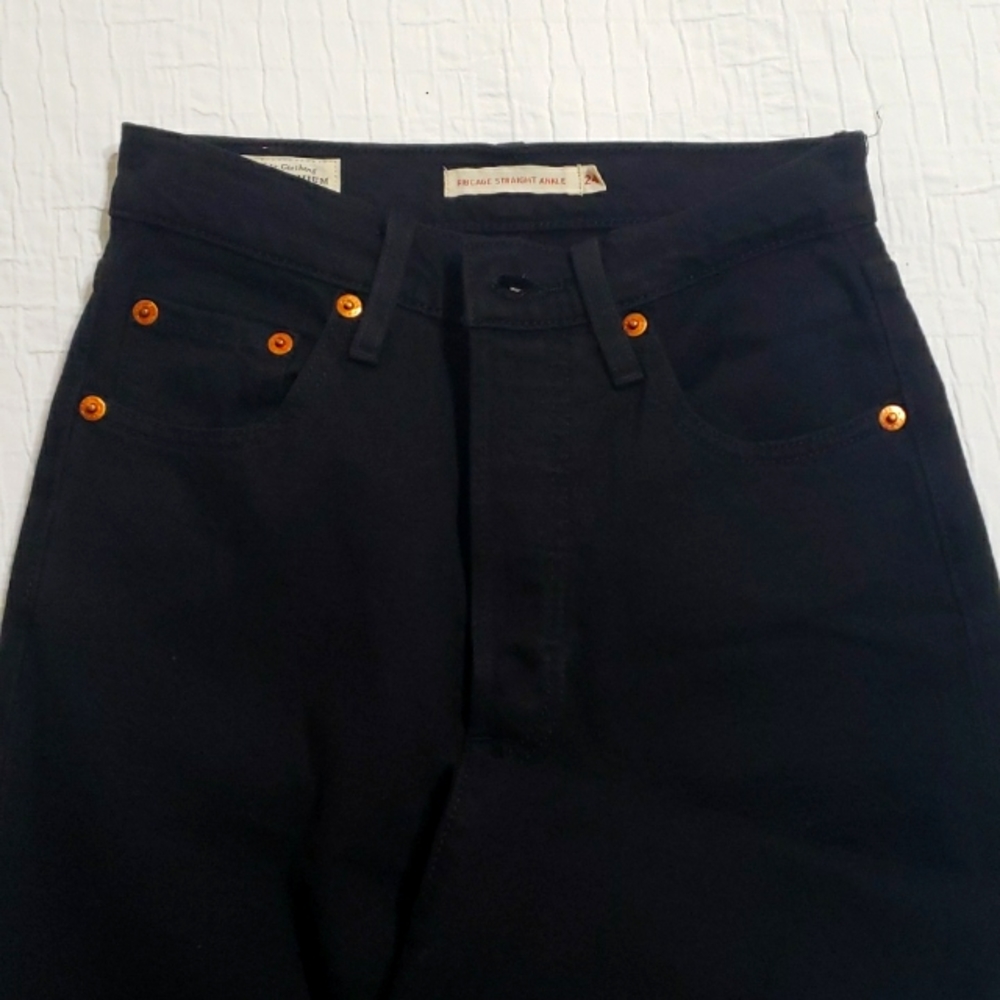 Levis Ribcage Straight Ankle Jeans size 24 black